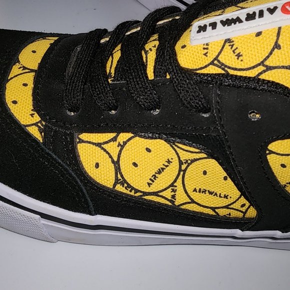 COPY - NEVER WORN Airwalk Smiley Face Black and Yellow Boys Skate Shoes 4y - Picture 5 of 9